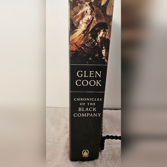 Gleen Cook Chronicles of the Black Company Book Home Accents Cofffe Table Books - Picture 5 of 17